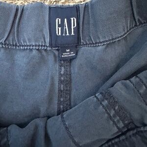 GAP Women's Lyocell Drawstring Pull-On Tencel Cuffed Hem Short - Navy